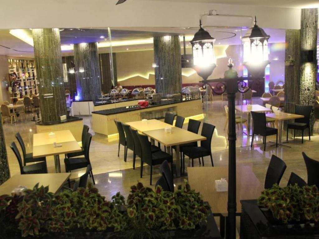 89 Hotel Batam Nagoya Eksteriør billede