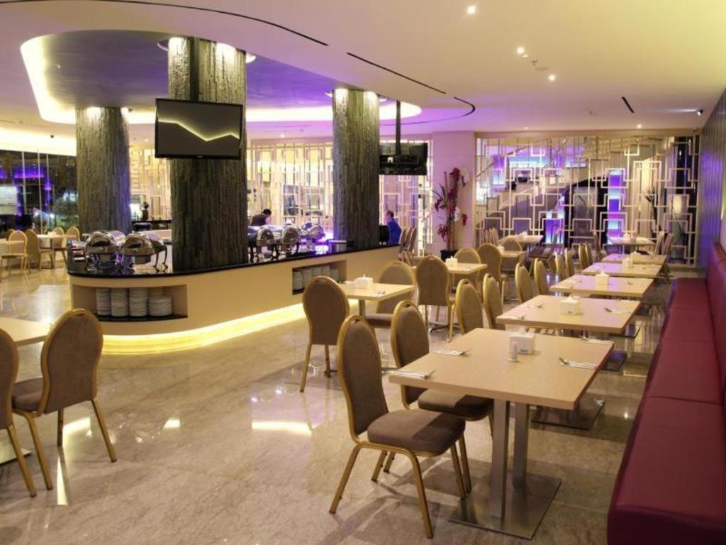 89 Hotel Batam Nagoya Eksteriør billede