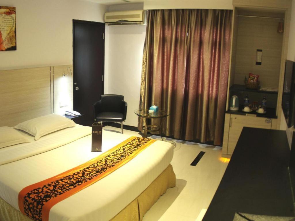 89 Hotel Batam Nagoya Eksteriør billede