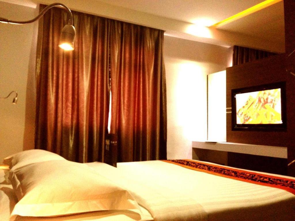 89 Hotel Batam Nagoya Eksteriør billede