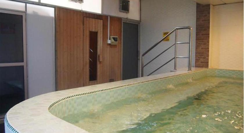 89 Hotel Batam Nagoya Eksteriør billede