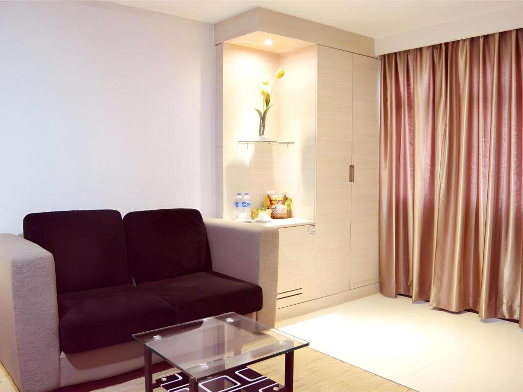 89 Hotel Batam Nagoya Eksteriør billede