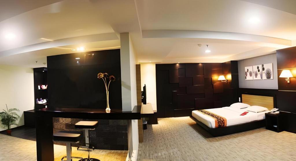 89 Hotel Batam Nagoya Eksteriør billede